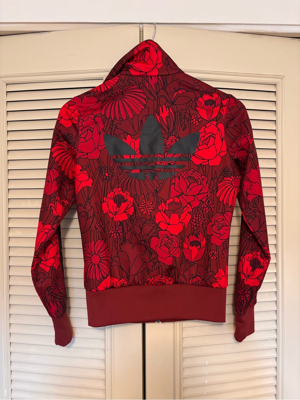 Adidas firebird Women’s Red Floral rose Track Jacket, XS. EUC. - Picture 2 of 5